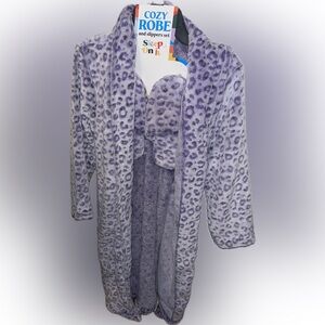 Sleep On It Lavender Leopard Print Kids Robe